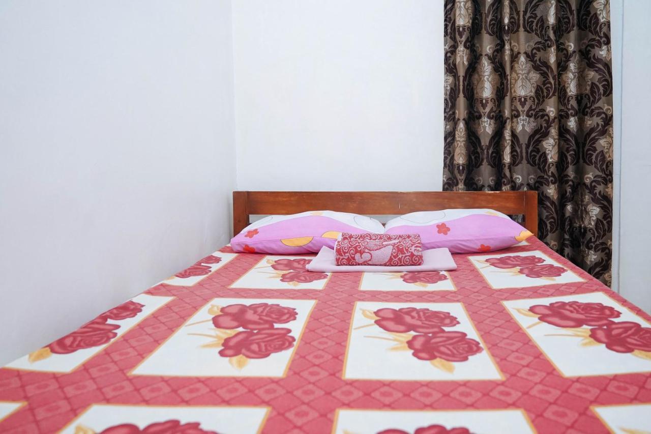 C Star Travellers Inn Oslob Bagian luar foto